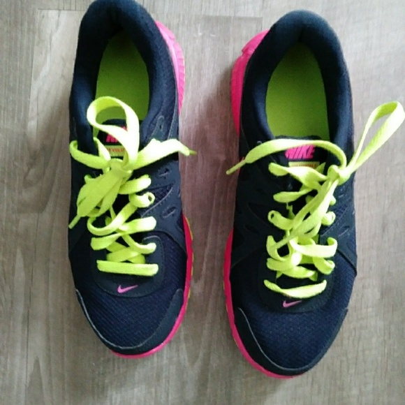 ⛹️‍♀️⛹️‍♀️Sneakers⛹️‍♀️⛹️‍♀️ - Picture 1 of 8